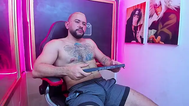Snapshot of isaac_franko chatting on October 6, 9:23 pm isaac franko online show from October 6, 9:23 pm