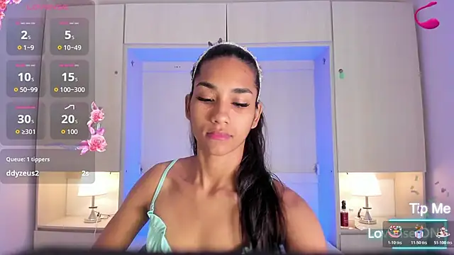 AnahiCollins online show from January 13, 11:37 am