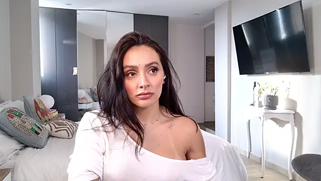 Snapshot of Milana_De chatting on March 5, 10:17 pm Milana De online show from March 5, 10:17 pm