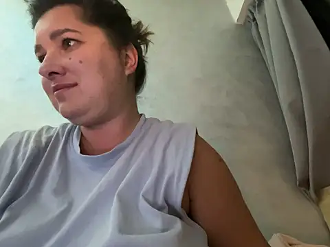 red mini fox online show from October 7, 7:00 pm