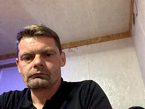 Snapshot of Olav81 chatting on September 28, 6:24 pm Olav81 online show from September 28, 6:24 pm