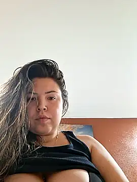Snapshot of Onyourminddd_sweetheart chatting on September 28, 12:05 am Onyourminddd sweetheart online show from September 28, 12:05 am