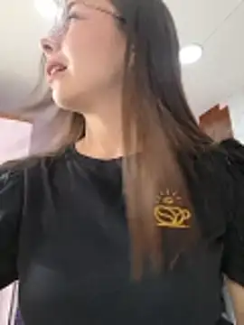 EmmaValencia  online show from February 3, 4:34 pm