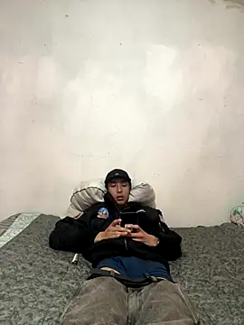 Snapshot of bearbebe666 chatting on September 28, 6:02 pm bearbebe666 online show from September 28, 6:02 pm