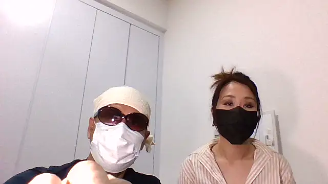 aska1986 online show from November 10, 10:36 am