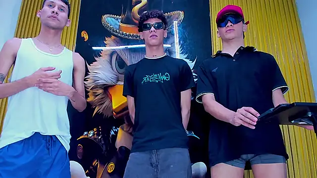 Snapshot of THE_FENIX_BOYS chatting on September 28, 7:47 am THE FENIX BOYS online show from September 28, 7:47 am