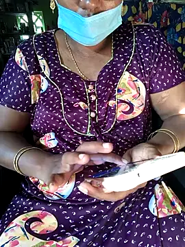 Snapshot of Tamilselviroja- chatting on April 21, 2:26 am Tamilselviroja- online show from April 21, 2:26 am