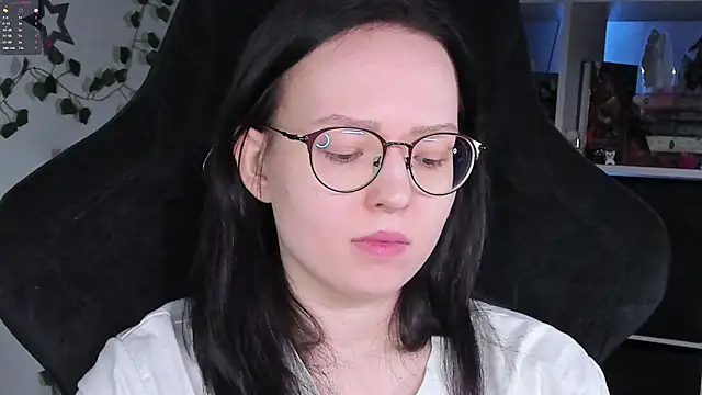 power robynn online show from November 15, 4:36 pm