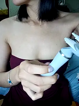 Snapshot of BiCute688 chatting on November 6, 6:58 am BiCute688 online show from November 6, 6:58 am