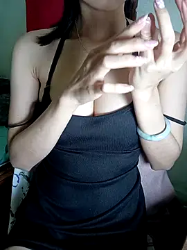 Snapshot of BiCute688 chatting on February 15, 3:42 pm BiCute688 online show from February 15, 3:42 pm