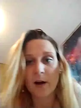 Queen2454 online show from November 30, 2:59 am