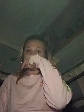 Queen2454 online show from April 2, 5:38 am