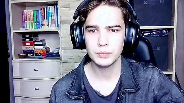  Chris Next Door  online show from October 9, 5:00 pm