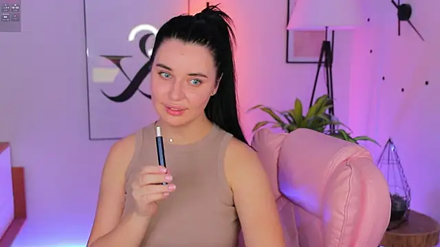 Snapshot of Black___Barbie chatting on November 26, 10:44 pm Black Barbie online show from November 26, 10:44 pm