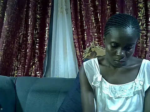 Snapshot of LowkeyLush chatting on September 28, 9:20 pm LowkeyLush online show from September 28, 9:20 pm