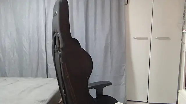 Snapshot of miss_Lia13 chatting on February 27, 5:46 pm miss Lia13 online show from February 27, 5:46 pm