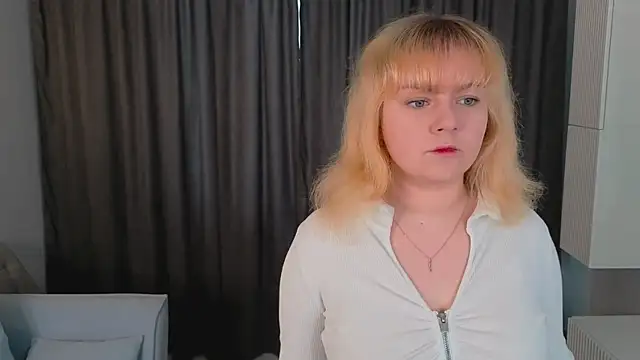 Snapshot of Sharon_Riley_ chatting on September 29, 6:18 am Sharon Riley online show from September 29, 6:18 am