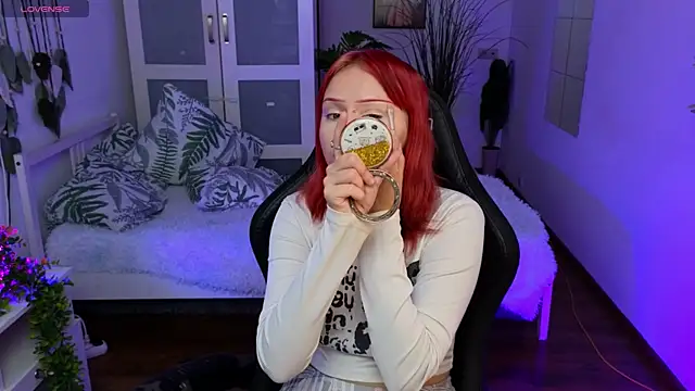 kitten murray  online show from October 5, 5:28 am