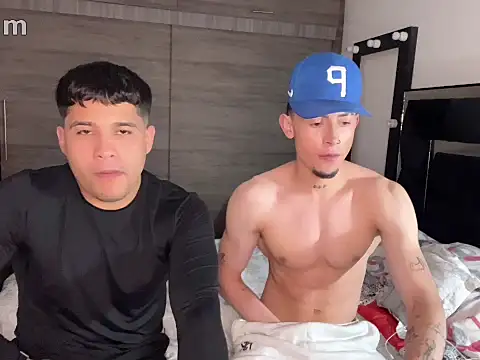 strongManLatino online show from March 5, 11:45 pm