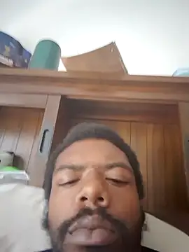 Snapshot of MrBigDickShow chatting on October 26, 3:18 pm MrBigDickShow online show from October 26, 3:18 pm