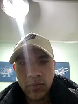 Snapshot of Amante1006 chatting on October 3, 5:04 am Amante1006 online show from October 3, 5:04 am