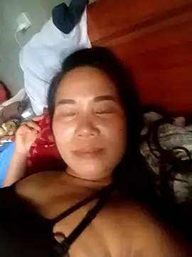 Snapshot of meomeo-baby chatting on September 30, 9:36 am meomeo-baby online show from September 30, 9:36 am