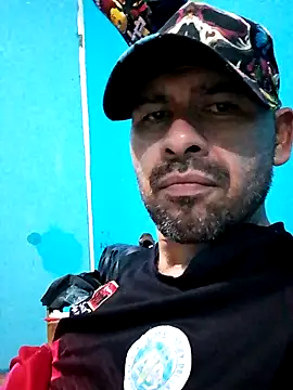 Snapshot of roelbluee226 chatting on September 29, 1:49 pm roelbluee226 online show from September 29, 1:49 pm