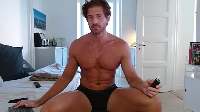 Snapshot of Italoalpha chatting on March 2, 9:16 am Italoalpha online show from March 2, 9:16 am