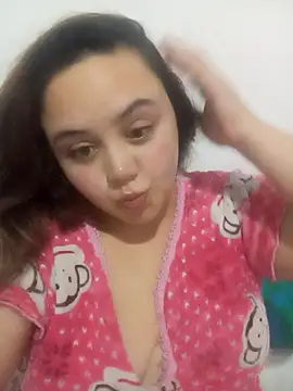 Snapshot of AnikaMendes chatting on April 5, 1:25 am AnikaMendes online show from April 5, 1:25 am