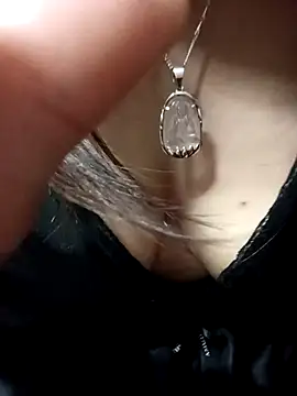 Snapshot of ZingCii chatting on October 29, 5:53 am ZingCii online show from October 29, 5:53 am