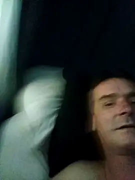 Snapshot of Rudiesny chatting on May 9, 2:28 am Rudiesny online show from May 9, 2:28 am