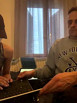 Snapshot of shorty-phat chatting on January 8, 3:36 pm shorty-phat online show from January 8, 3:36 pm