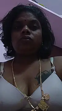 Snapshot of Kanneeswari chatting on November 24, 11:48 pm Kanneeswari online show from November 24, 11:48 pm