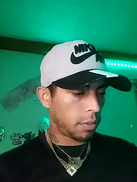 Snapshot of Alixkil chatting on October 19, 5:57 pm Alixkil online show from October 19, 5:57 pm