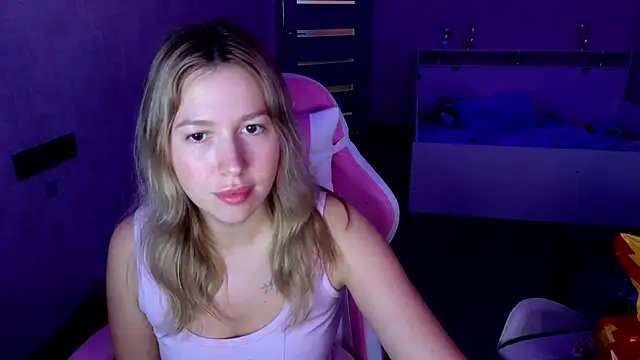 Snapshot of stefany_and_bettany chatting on November 6, 3:02 pm stefany and bettany online show from November 6, 3:02 pm