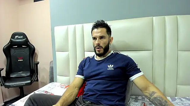 Snapshot of rambo_21_ chatting on October 2, 11:50 am rambo 21 online show from October 2, 11:50 am