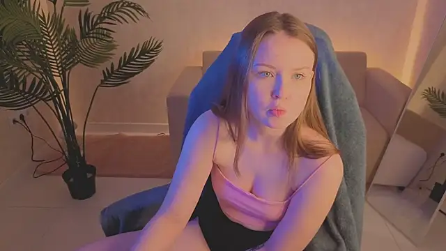 SirenaBlessing online show from December 4, 5:21 pm