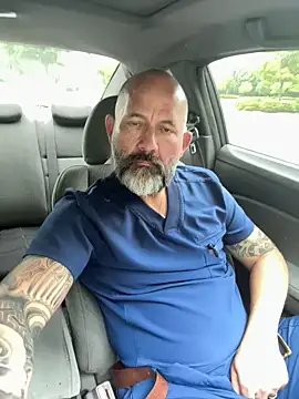 Snapshot of fuckadilf chatting on May 11, 5:10 pm fuckadilf online show from May 11, 5:10 pm