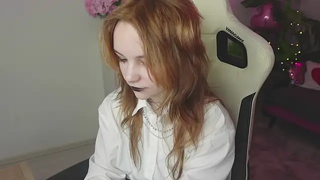 Staymonica online show from February 10, 1:37 pm