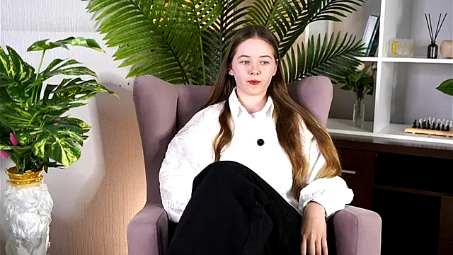 Snapshot of SheenaLoesche chatting on October 6, 12:24 pm SheenaLoesche online show from October 6, 12:24 pm