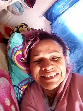 Jarleylakatire online show from October 30, 1:34 pm