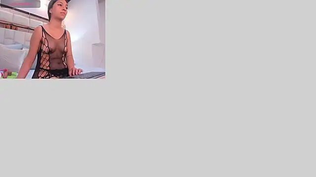 Snapshot of karolgaviriaa chatting on October 14, 11:55 am karolgaviriaa online show from October 14, 11:55 am