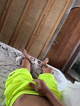 HenryLee1983-cums online show from October 5, 2:10 am