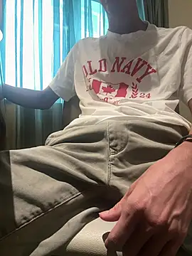 HenryLee1983-cums online show from May 17, 8:45 am