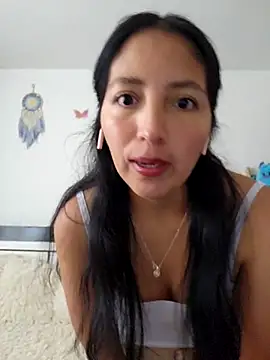 Snapshot of Claris_milk chatting on October 18, 3:57 pm Claris milk online show from October 18, 3:57 pm