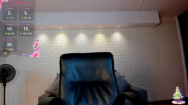 Snapshot of VenusCooper chatting on December 18, 8:48 pm VenusCooper online show from December 18, 8:48 pm