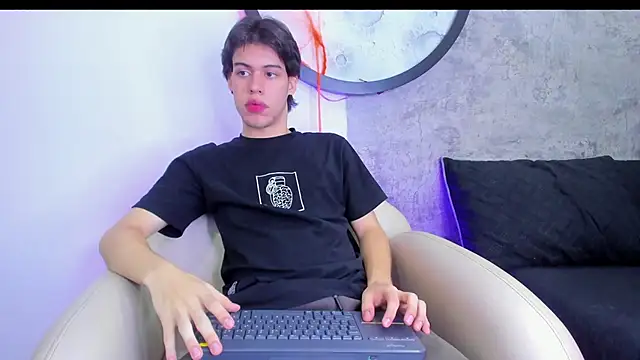 Lucian grey online show from October 29, 4:04 am