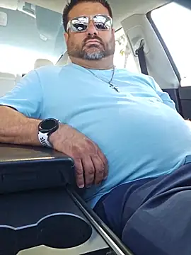 Roddog18 online show from May 11, 5:43 pm