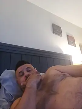 Roddog18 online show from May 13, 1:19 pm