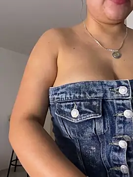 Snapshot of Zoe_riivas chatting on October 23, 11:31 am Zoe riivas online show from October 23, 11:31 am